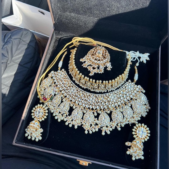 INDIAN/PUNJABI NECKLACE WEDDING OR RECEPTION SET!!! 💎✨ 5 PIECE SET - Picture 4 of 4